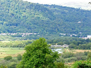 Self catering breaks at Bluebell Cottage in Maenan, Conwy