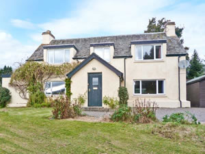 Self catering breaks at Baldow Cottage in Kincraig, Inverness-shire