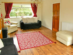 Self catering breaks at Darren House in Heol-Y-Cyw, Mid-Glamorgan