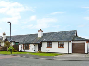 Self catering breaks at Y Beudy in Newborough, Isle of Anglesey