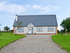 Self catering breaks at Sallywood House in Ballybofey, County Donegal