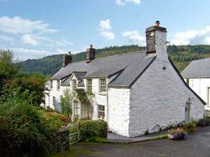Self catering breaks at Farmhouse in Betws-Y-Coed, Conwy