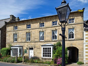 Self catering breaks at The Coach House in Middleham, North Yorkshire