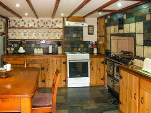 Self catering breaks at Johnnys Cottage in St Clears, Dyfed