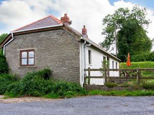 Self catering breaks at Berthela Cottage in Lampeter, Carmarthenshire