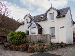 Self catering breaks at Oak Cottage in Fort William, Argyll