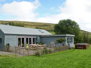 Self catering breaks at Little Ceste in Glascwm, Powys