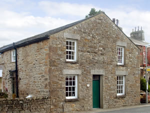 Self catering breaks at Tithe Barn Cottage in Whittington, Cumbria