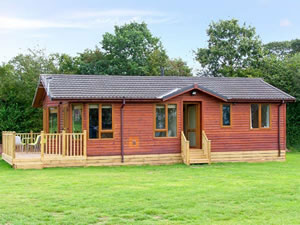 Self catering breaks at Oak Lodge in Hinstock, Shropshire