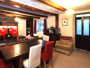 Self catering breaks at Crag View Cottage in West Woodburn, Northumberland