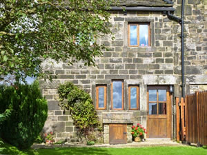 Self catering breaks at Higher Scout Cottage in Todmorden, West Yorkshire