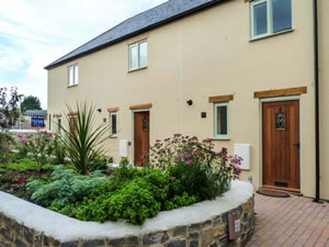 Self catering breaks at 6 Malthouse Court in Watchet, Somerset