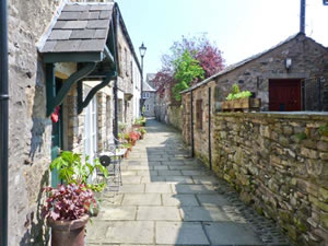 Self catering breaks at The Bull Hull in Hutton Roof, Cumbria