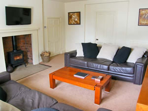 Self catering breaks at The East Wing in Henlle, Shropshire