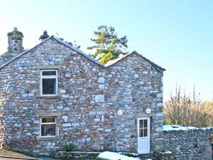 Self catering breaks at Corner Cottage in Ingleton, North Yorkshire