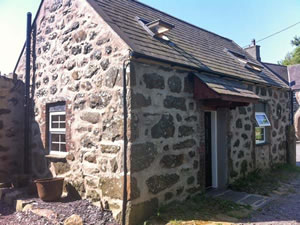 Self catering breaks at Y Gegin Foch in Llanaelhaearn, Gwynedd