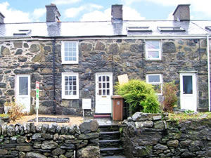 Self catering breaks at Carreg Lwyd in Blaenau Ffestiniog, Gwynedd