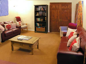 Self catering breaks at Blaen Y Cwm in Burry Port, Carmarthenshire