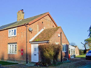 Self catering breaks at Keepers Cottage in Beachamwell, Norfolk