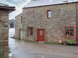 Self catering breaks at Barn End in Pooley Bridge, Cumbria