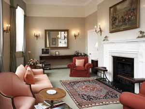 Self catering breaks at Townhouse in Newmarket, Suffolk