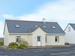 Self catering breaks at 2A Glynsk House in Carna, County Galway