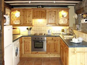 Self catering breaks at Swallow Cottage in Bucknell, Shropshire