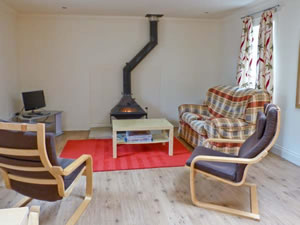 Self catering breaks at Dabbins Cottage in Ruthwell, Dumfries and Galloway