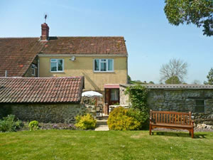 Self catering breaks at Sockety Farm Cottage in South Perrott, Somerset