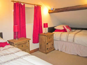 Self catering breaks at Stonehaven in Staithes, North Yorkshire