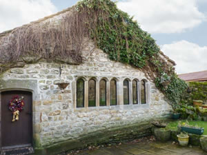 Self catering breaks at Monks Cottage in Threshfield, North Yorkshire