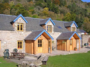 Self catering breaks at Bugaboo Cottage in Aberfeldy, Perthshire