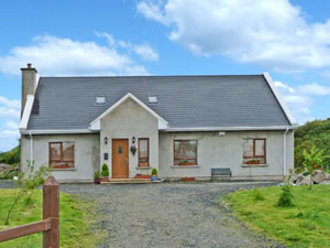 Self catering breaks at Willow Cottage in Narin, County Donegal