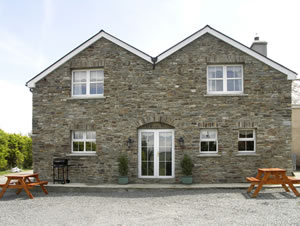 Self catering breaks at Palm Grove Cottage in Leap, County Cork