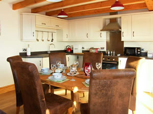 Self catering breaks at The Cottage in Ebberston, North Yorkshire