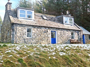 Self catering breaks at Myrtle Cottage in Tomintoul, Morayshire