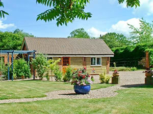 Self catering breaks at The Byre in Upton-upon-Severn, Worcestershire
