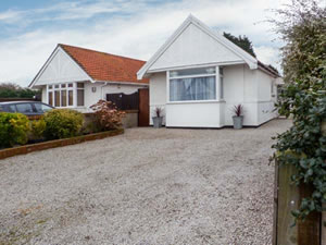 Self catering breaks at Little Haven in Clacton-On-Sea, Essex