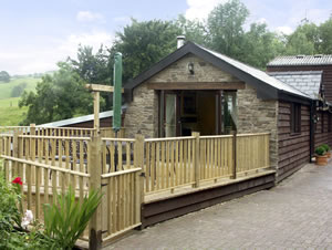 Self catering breaks at Cwm Derw Cottage in Llanafan Fawr, Powys