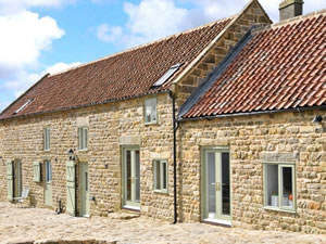 Self catering breaks at The Long Barn in Goathland, East Yorkshire