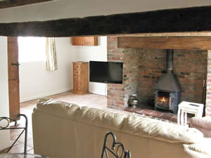 Self catering breaks at St Michaels Cottage in St Michael South Elmham, Suffolk