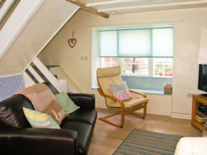 Self catering breaks at Amber Cottage in Whitby, North Yorkshire