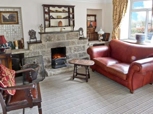 Self catering breaks at 7 Scarah Bank Cottages in Ripley, North Yorkshire