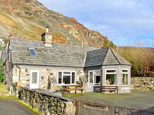 Self catering breaks at Glendower in Llangynog, Powys