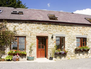 Self catering breaks at Kites Cottage in Croeslan, Ceredigion