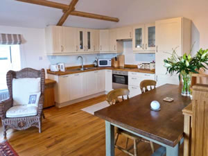 Self catering breaks at Stonetrough Barn in Newton-le-Willows, North Yorkshire