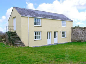 Self catering breaks at Honeysuckle Cottage in Carmarthen, Carmarthenshire