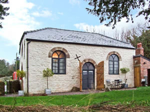 Self catering breaks at The Old Baptist Chapel in Penallt, Monmouthshire