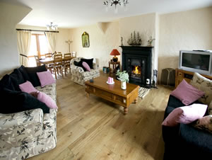 Self catering breaks at Cois Farraige in Castlegregory, County Kerry