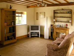 Self catering breaks at Cherry Tree Cottage in Soulby, Cumbria
